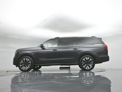 Certified 2025 Ford Expedition Max Platinum w/ Driver's Package AWD/4WD image 59