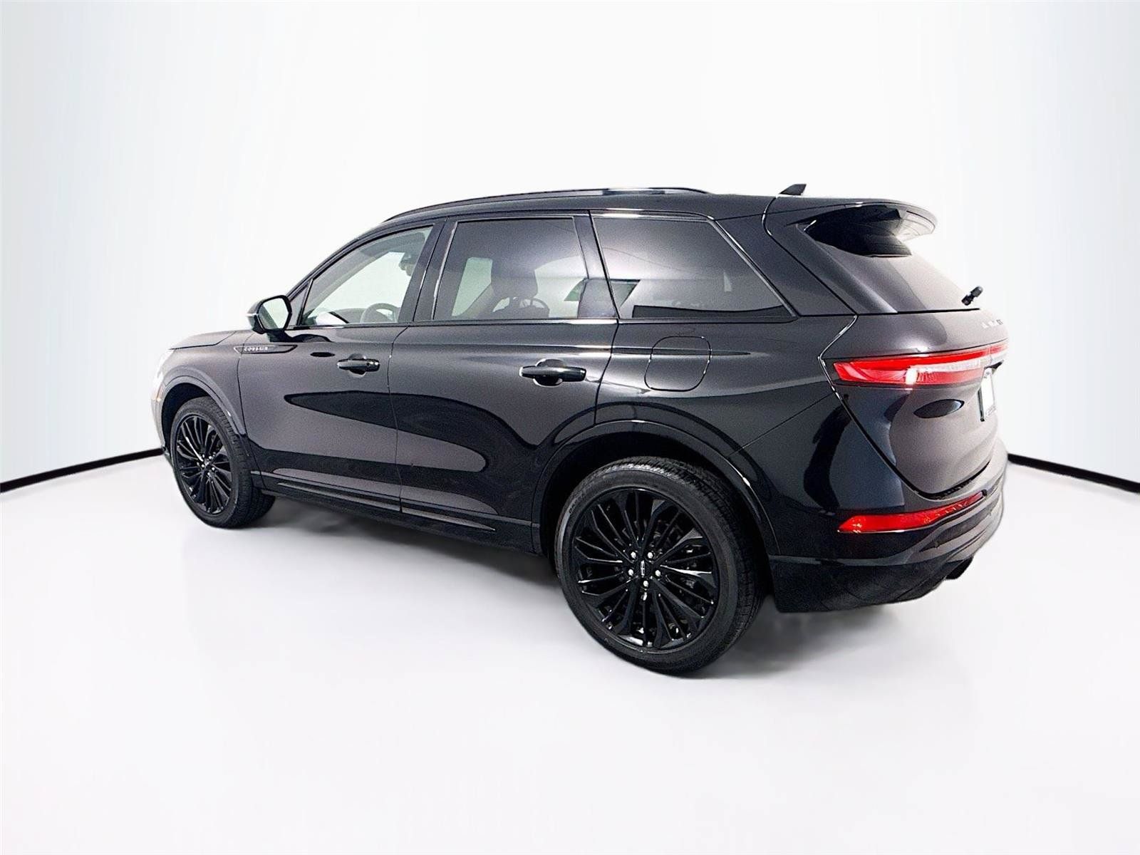 Used 2025 Lincoln Corsair Reserve w/ Jet Appearance Package AWD/4WD image 30