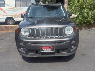 Used 2018 Jeep Renegade Latitude w/ UConnect 8.4 Nav Group FWD video 1