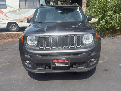 Used 2018 Jeep Renegade Latitude w/ UConnect 8.4 Nav Group FWD image 1