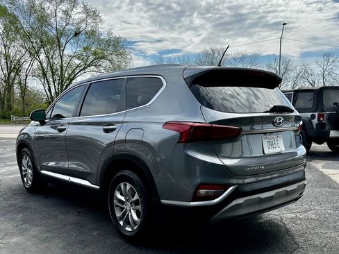 Used 2019 Hyundai Santa Fe SE image 5