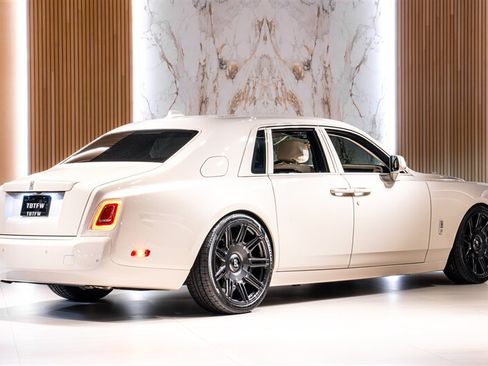 Used 2026 Rolls-Royce Phantom Sedan RWD image 5