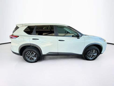 Used 2025 Nissan Rogue S AWD/4WD image 10