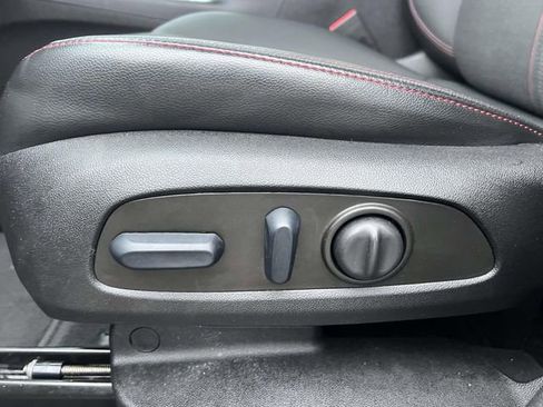 Certified 2023 Chevrolet Equinox RS image 16