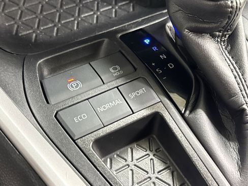 Used 2024 Toyota RAV4 XLE image 34