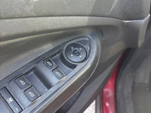 Used 2015 Ford Escape SE FWD image 7