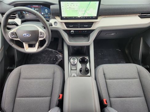 New 2026 Ford Explorer Active RWD image 18