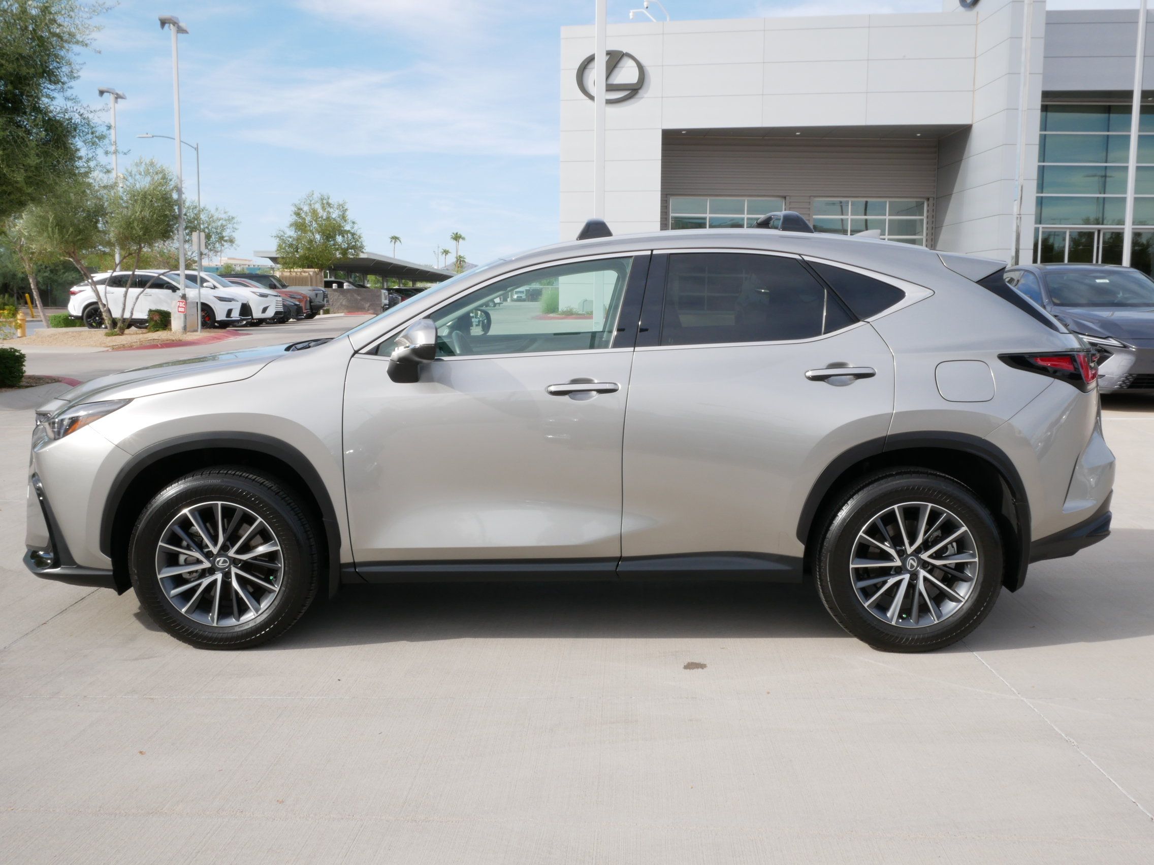 Used 2026 Lexus NX 350h AWD w/ Accessory Package (2T) image 3