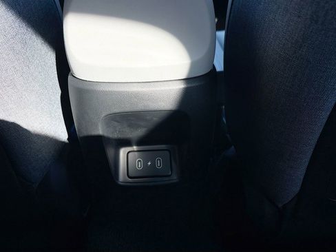 New 2026 Hyundai Elantra Limited image 27