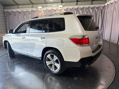 Used 2012 Toyota Highlander Limited w/ Tow Pkg AWD/4WD image 7
