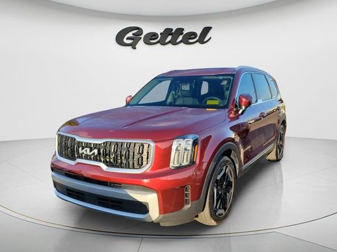 Used 2024 Kia Telluride EX w/ EX Captain's Chair Package FWD image 1