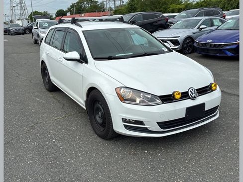 Used 2017 Volkswagen Golf S AWD/4WD image 1