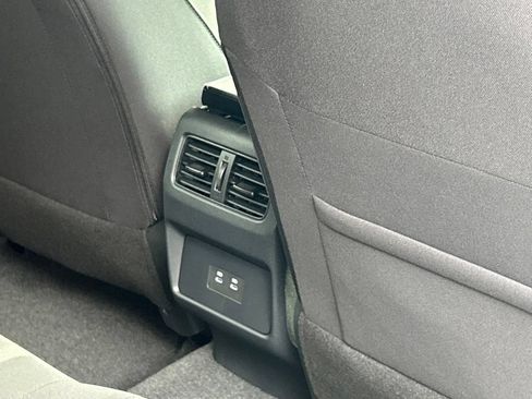 Used 2026 Nissan Rogue SV FWD image 46