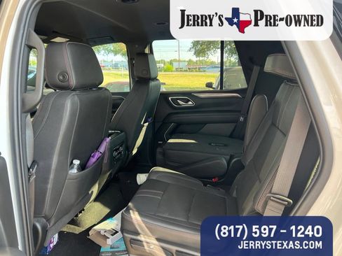 Used 2022 Chevrolet Tahoe RST w/ Luxury Package AWD/4WD image 7