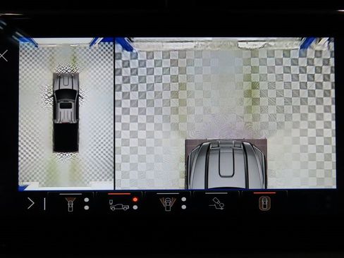 Used 2024 GMC Sierra 3500 Denali Ultimate image 17