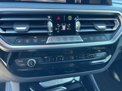 Used 2024 BMW X3 xDrive30i image 12