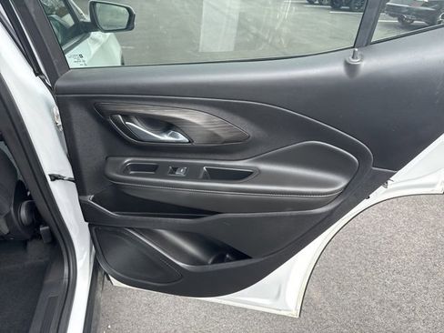 Used 2024 GMC Terrain SLE image 14