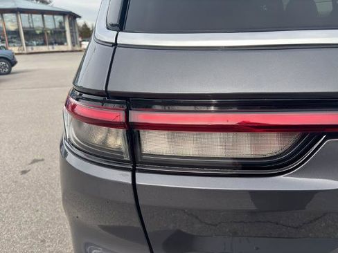 Used 2024 Jeep Grand Cherokee L Laredo image 9