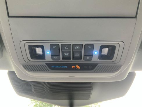 Used 2021 Ford Explorer XLT w/ Equipment Group 202A AWD/4WD image 48