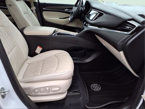 Used 2023 Buick Enclave Avenir AWD/4WD image 27
