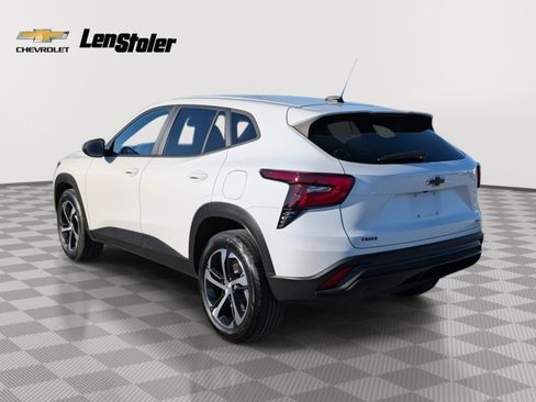 Used 2024 Chevrolet Trax RS w/ Driver Confidence Package image 3