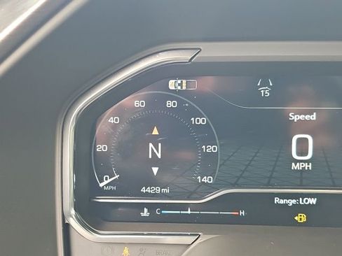 Used 2025 GMC Sierra 2500 AT4 w/ AT4 Premium Plus Package image 18