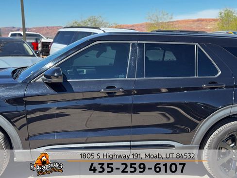 Used 2022 Ford Explorer ST w/ ST Street Pack image 11