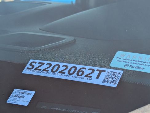 Certified 2025 Chevrolet Silverado 1500 Custom image 34