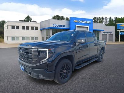 Used 2025 GMC Sierra 1500 Elevation w/ Elevation Premium Package