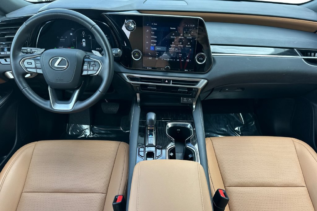 Used 2025 Lexus RX 350h AWD/4WD image 13