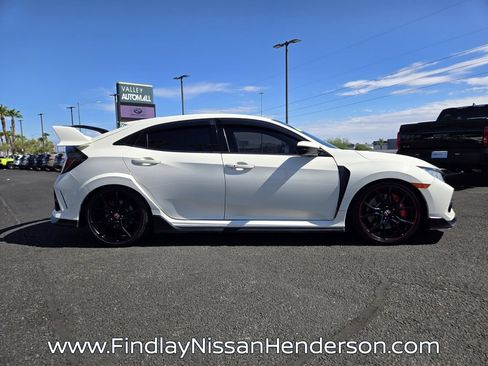 Used 2018 Honda Civic Type R image 7