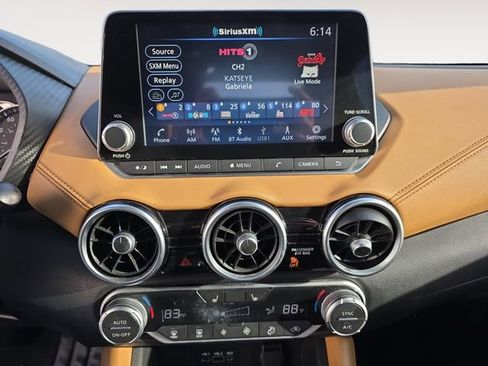 Used 2021 Nissan Sentra SV w/ SV Premium Package image 10