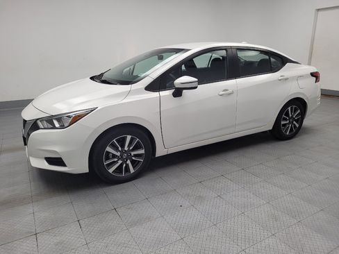 Used 2021 Nissan Versa SV FWD image 2
