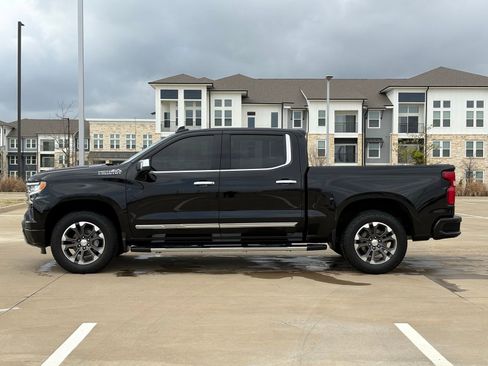 Used 2024 Chevrolet Silverado 1500 High Country image 4