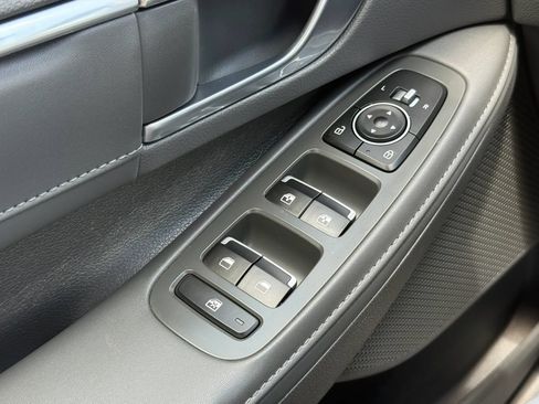 Used 2022 Hyundai Sonata Limited w/ Preferred Accessory Package FWD image 37