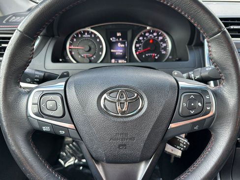 Used 2017 Toyota Camry SE image 21