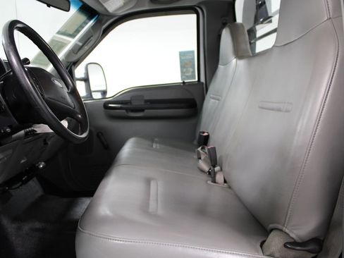 Used 2006 Ford F350 XL RWD image 23