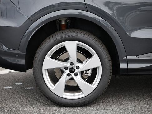 New 2025 Audi Q5 2.0T Premium Plus image 6