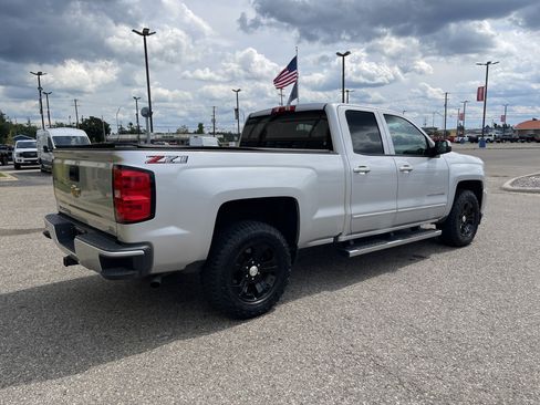 Used 2019 Chevrolet Silverado 1500 LT w/ All Star Edition AWD/4WD image 3