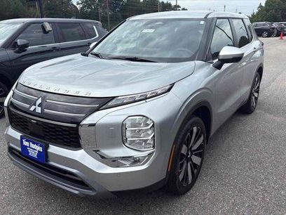 New 2025 Mitsubishi Outlander SE