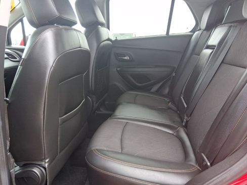 Used 2017 Chevrolet Trax LT w/ LT Convenience Package image 16