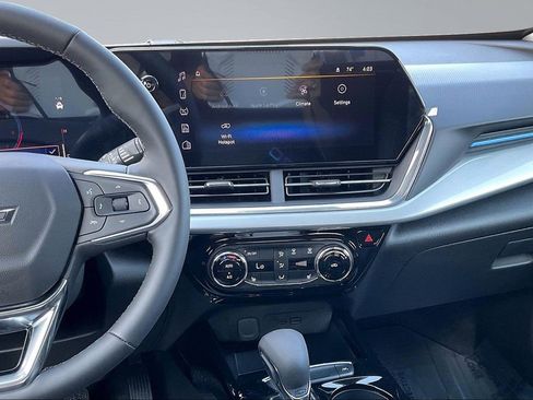 New 2026 Chevrolet Trax LT w/ Driver Confidence Package FWD image 6