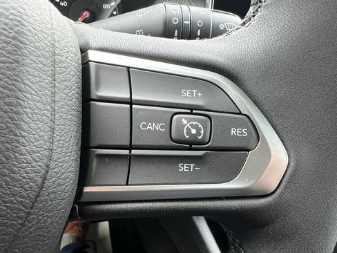 New 2026 Jeep Compass Latitude AWD/4WD image 38