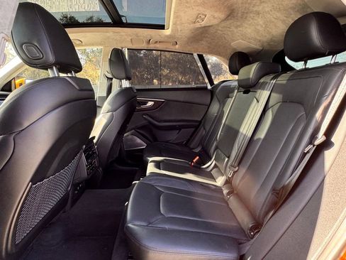 Used 2019 Audi Q8 Prestige w/ Luxury Package image 12