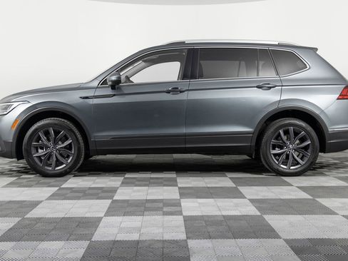 Used 2022 Volkswagen Tiguan SE AWD/4WD image 3