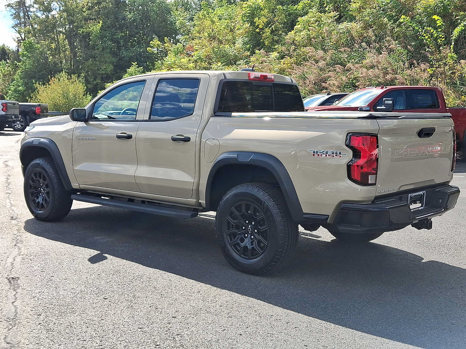 Used 2023 Chevrolet Colorado Trail Boss AWD/4WD image 5