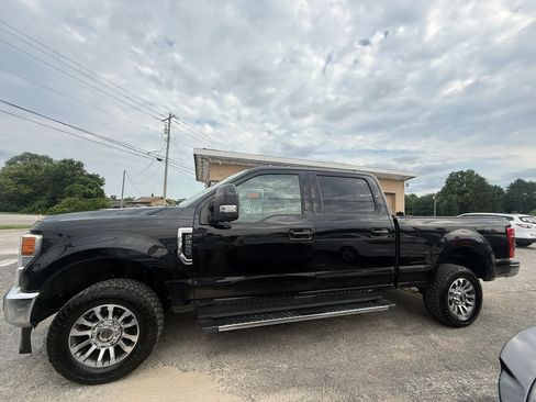 Used 2020 Ford F250 Lariat w/ Lariat Value Package AWD/4WD image 3