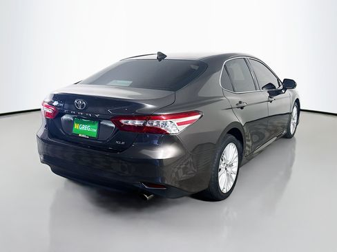 Used 2020 Toyota Camry XLE FWD image 10