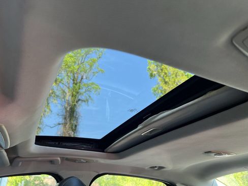 Used 2012 Ford Focus SEL image 26