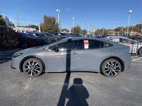 New 2026 Toyota Prius Plug-In Hybrid image 4